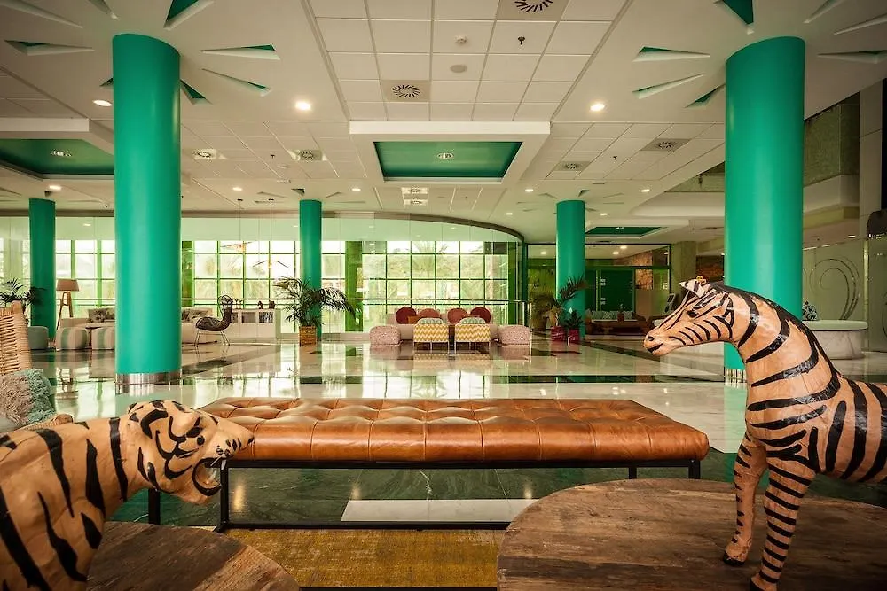Holiday World Riwo Hotel. Бенальмадена