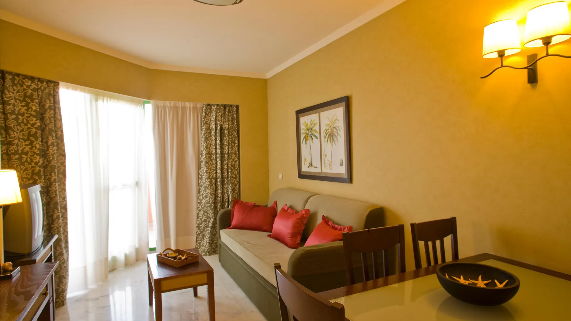 Hotel Holiday World Riwo Hotel. Benalmadena
