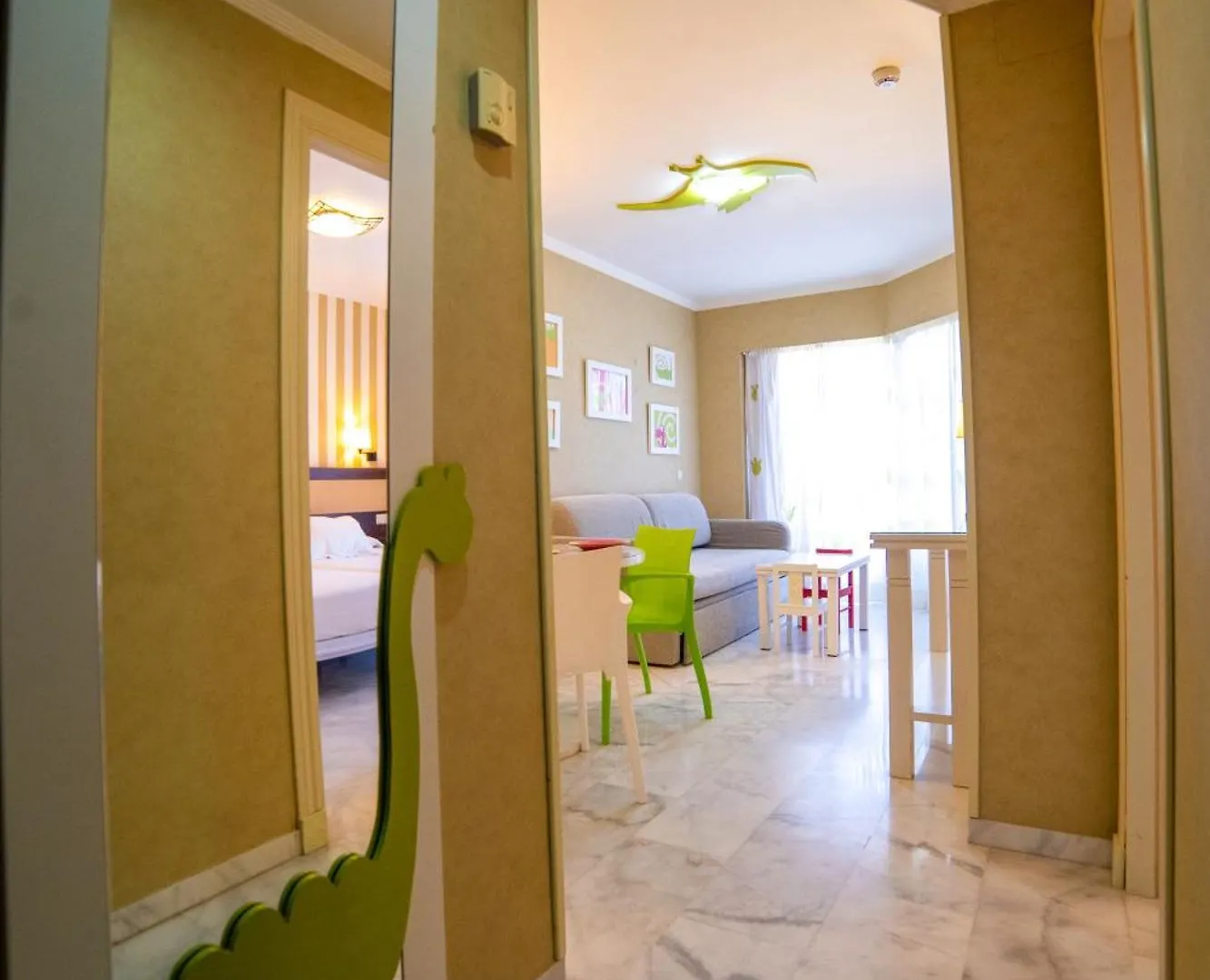 Holiday World Riwo Hotel. Benalmádena 4*,
